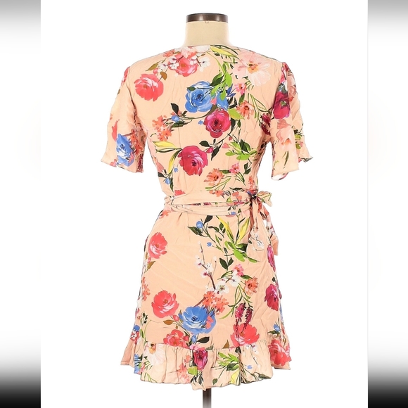 Privacy Please Finlay Mini Dress in Nude Amy Floral Size M Wrap Flounce Feminine - Picture 7 of 8